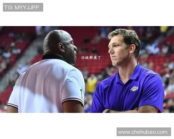 开拓者与蓝网激战正酣球迷期待精彩对决与巅峰时刻 开拓者与蓝网激战正酣球迷期待精彩对决与巅峰时刻